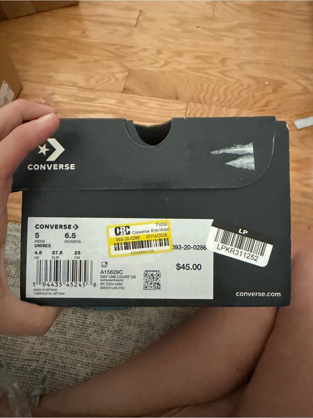 Converse White Low-Top Sneakers - Picture 4 of 4